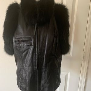 Esocco International Fashion Fur Black Leather Fur Trimmed Sleeveless Vest.L